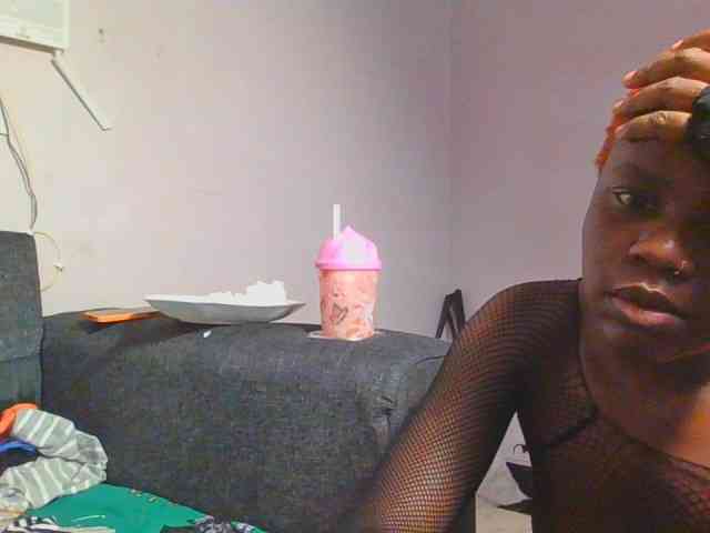 Midnightwhisper01 webcam