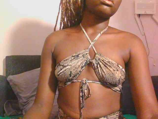 Midnightwhisper01 webcam