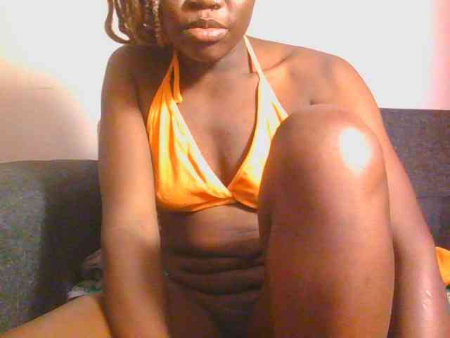 Midnightwhisper01 webcam