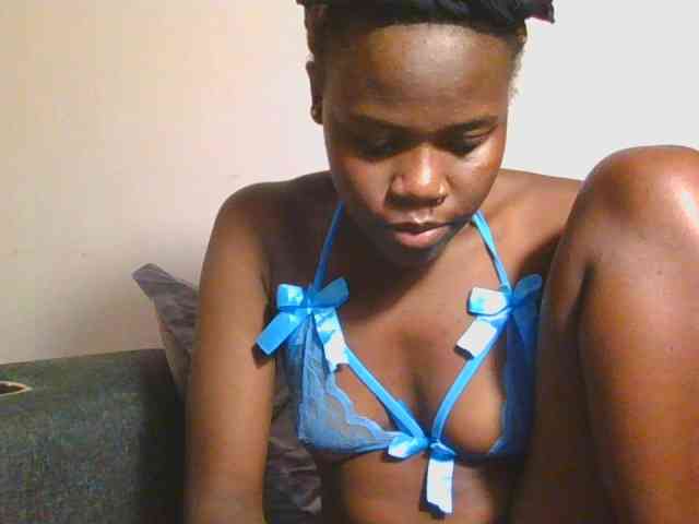 Midnightwhisper01 webcam