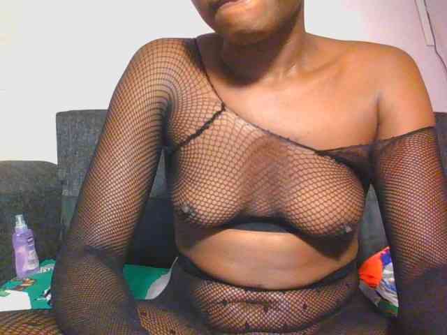 Midnightwhisper01 webcam