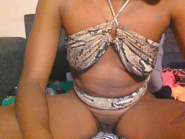 Midnightwhisper01 webcam