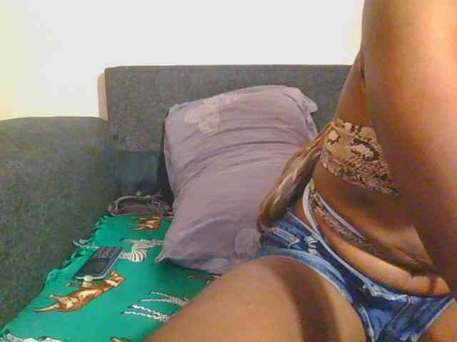 Midnightwhisper01 webcam