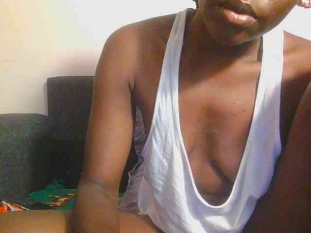 Midnightwhisper01 webcam