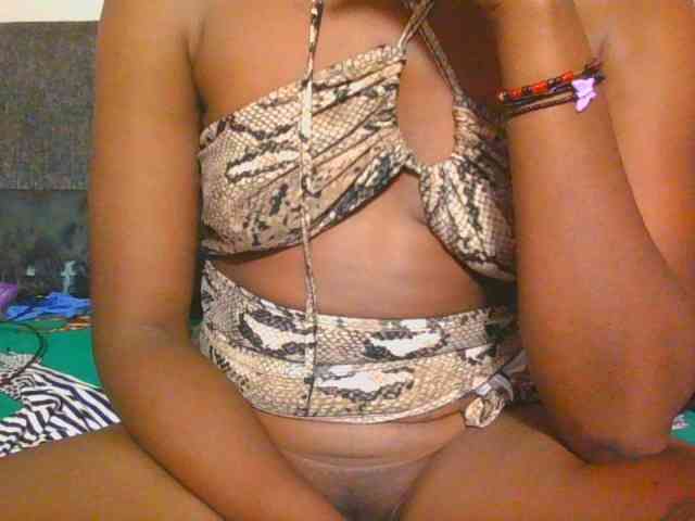 Midnightwhisper01 webcam