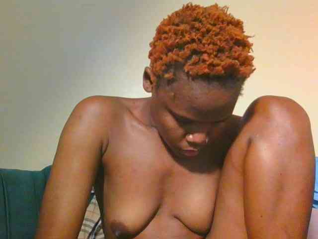 Midnightwhisper01 webcam
