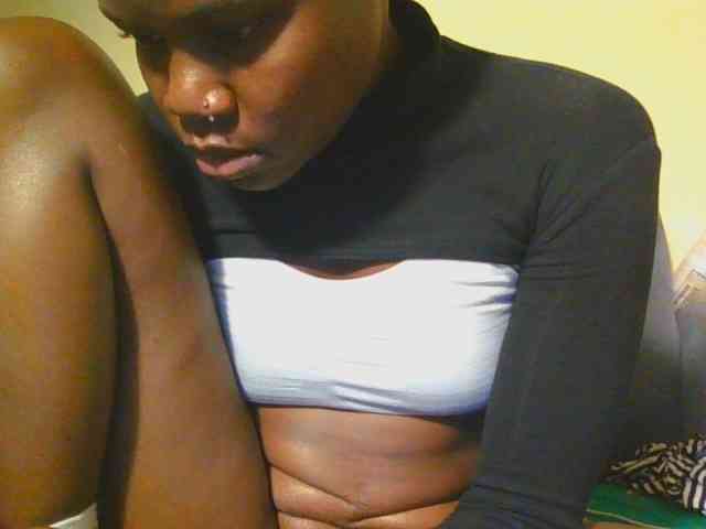 Midnightwhisper01 webcam