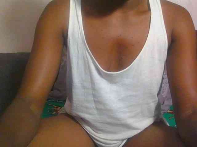 Midnightwhisper01 webcam