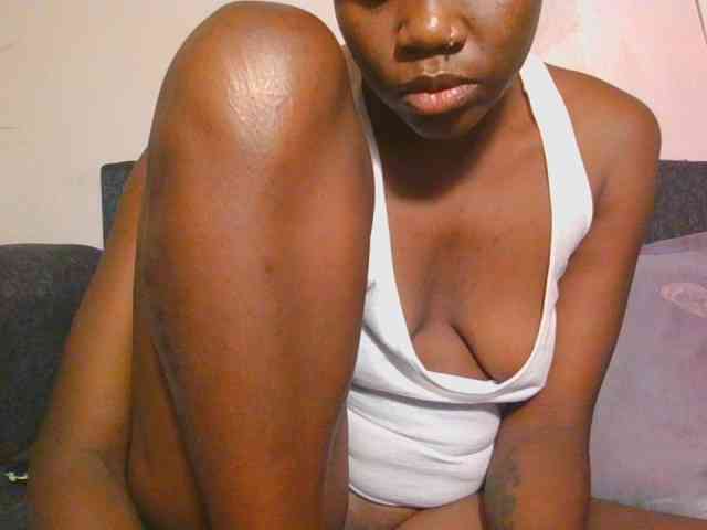 Midnightwhisper01 webcam