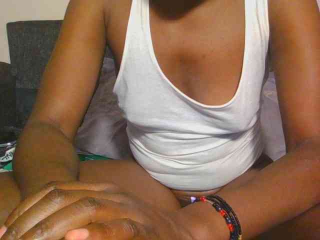 Midnightwhisper01 webcam
