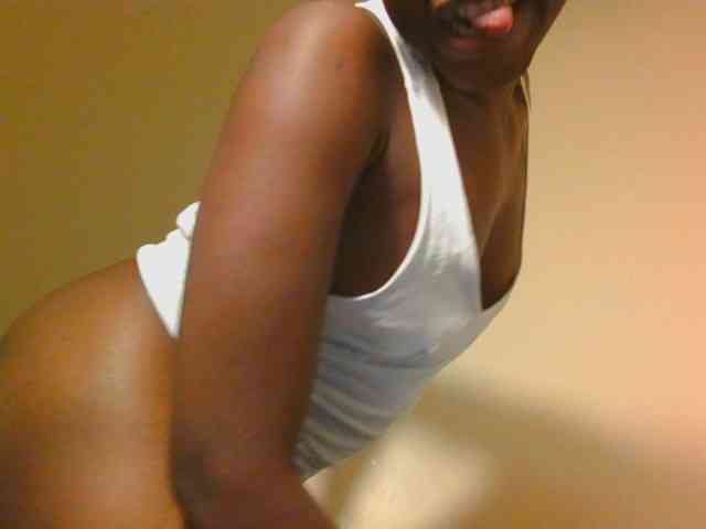 Midnightwhisper01 webcam