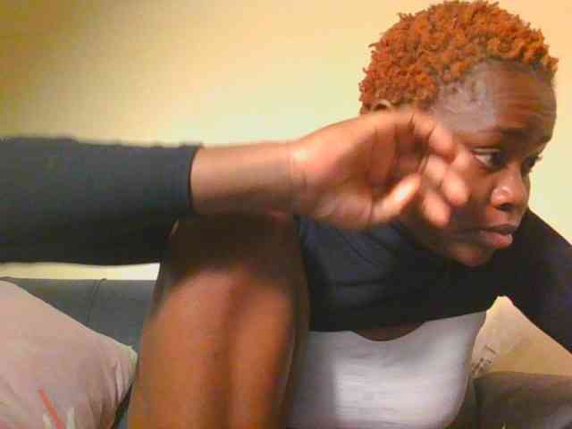 Midnightwhisper01 webcam