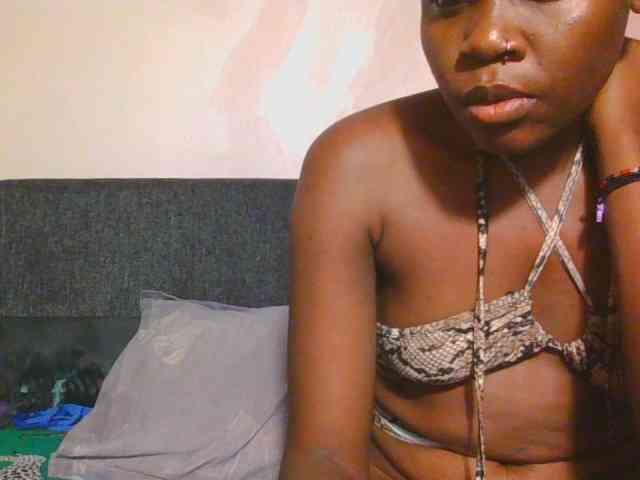 Midnightwhisper01 webcam