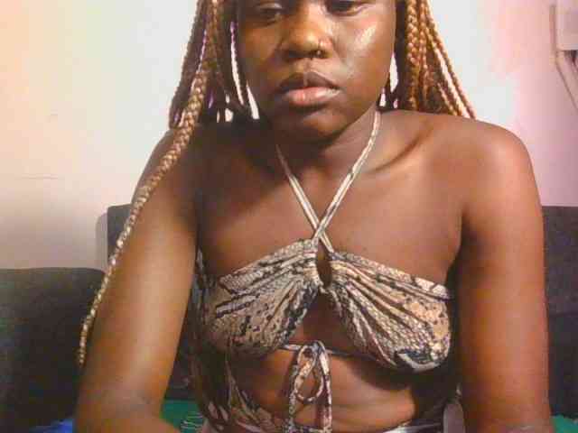 Midnightwhisper01 webcam