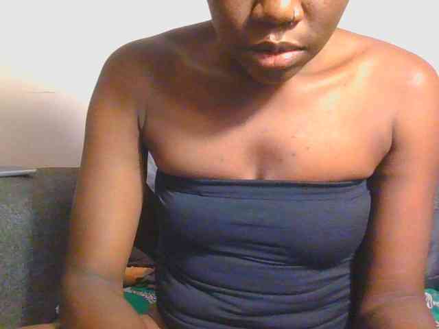Midnightwhisper01 webcam