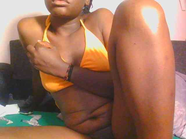 Midnightwhisper01 webcam