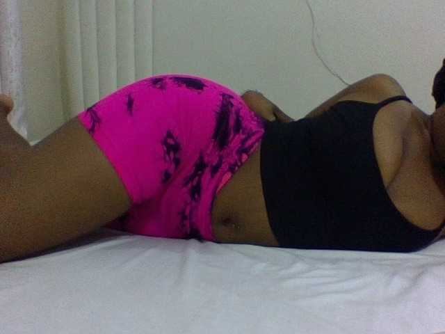 peachmodeon, en directo ahora en BongaCams