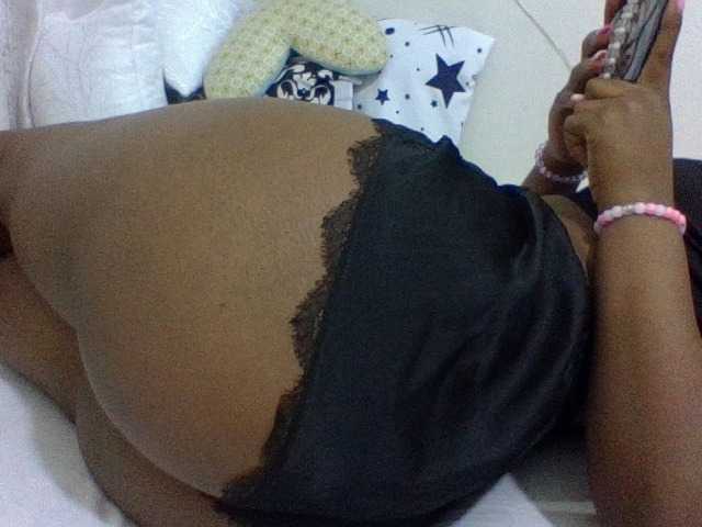 peachmodeon live cam on BongaCams
