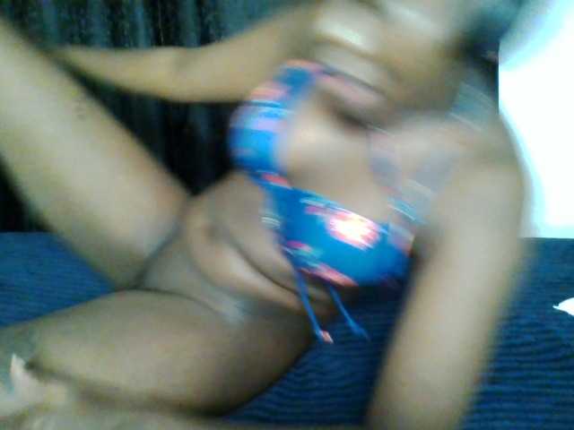 Bebes22 live cam on BongaCams
