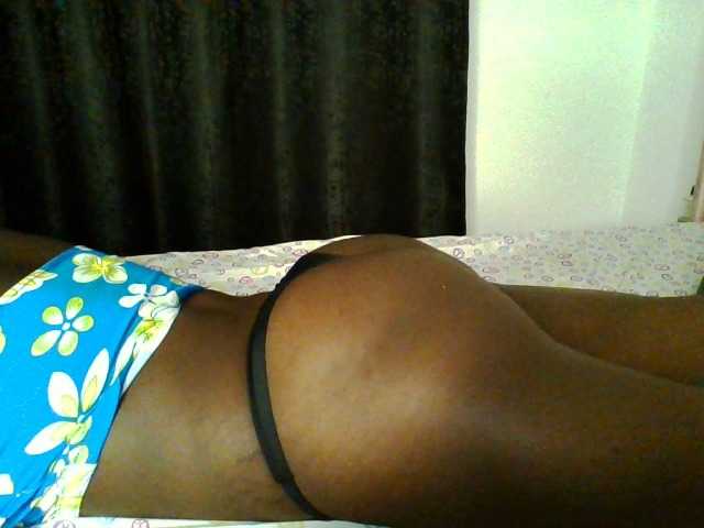 Bebes22 live webcam show