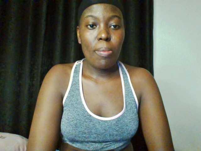 Bebes22 live cam on BongaCams