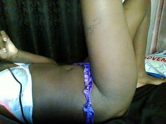 Bebes22 live cam on BongaCams