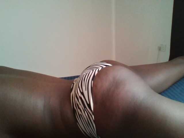 Bebes22 live cam on BongaCams