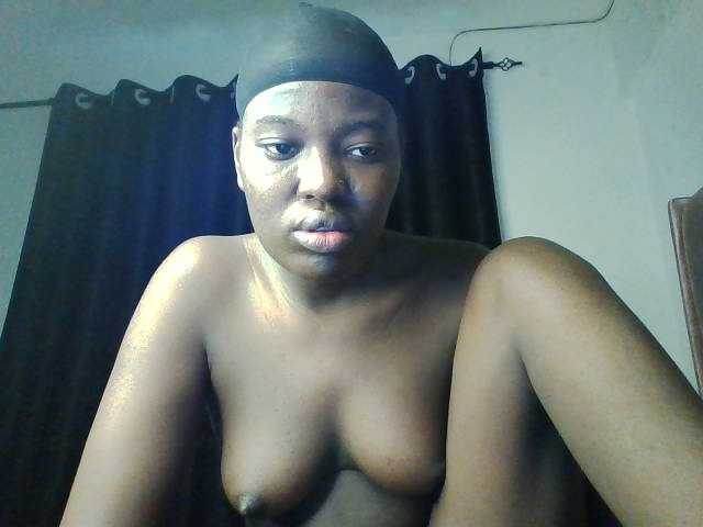 Bebes22 live cam on BongaCams