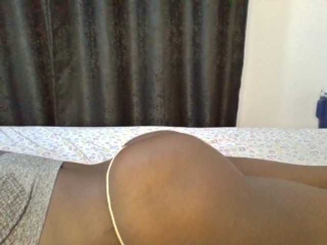 Bebes22 live cam on BongaCams