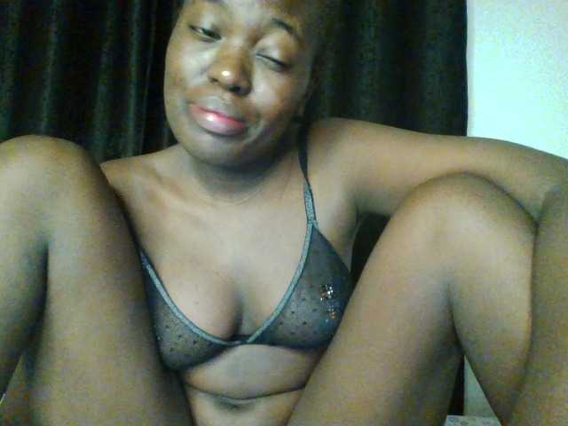 Bebes22 live cam on BongaCams