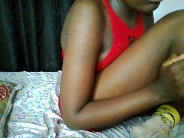 Bebes22 live cam on BongaCams