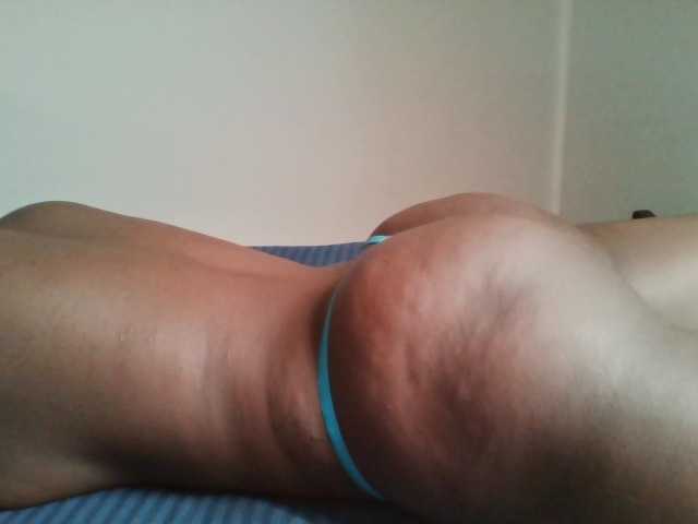 Bebes22 live cam on BongaCams