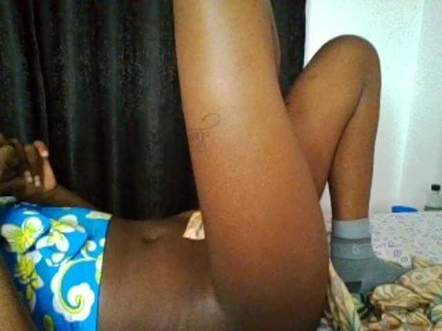 Bebes22 live cam on BongaCams