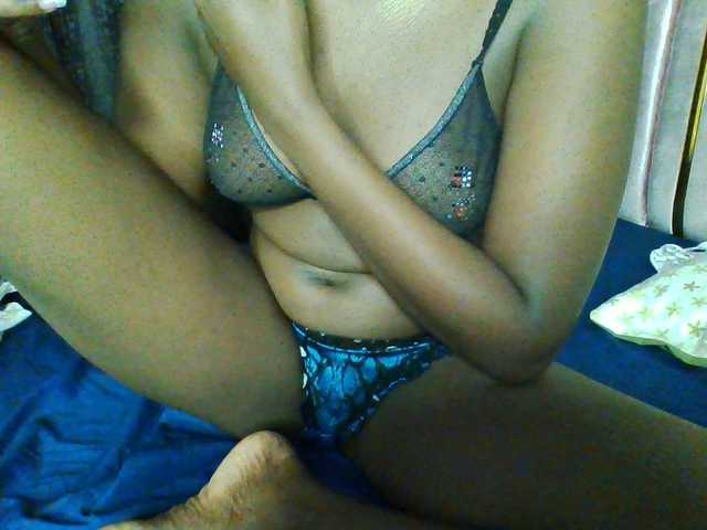 Bebes22 live cam on BongaCams