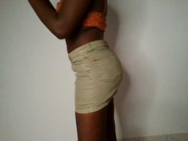 Bebes22 live cam on BongaCams