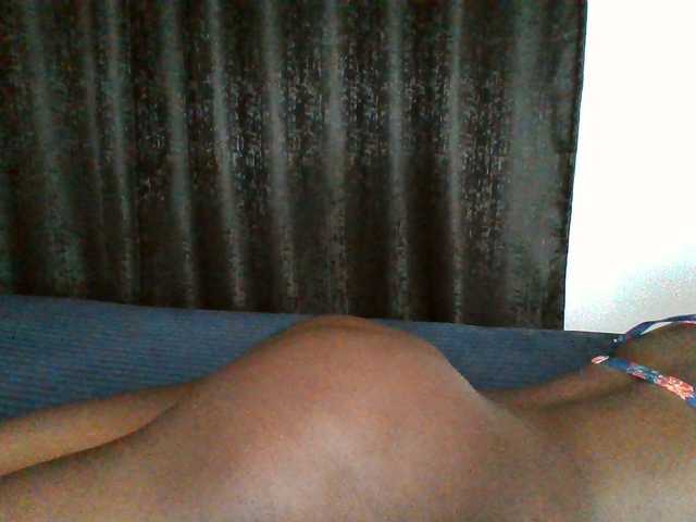 Bebes22 live cam on BongaCams