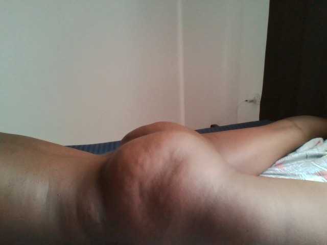 Bebes22 live cam on BongaCams