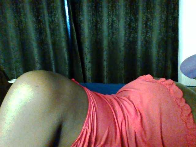 Bebes22 live cam on BongaCams
