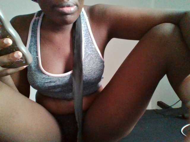Bebes22 live webcam show