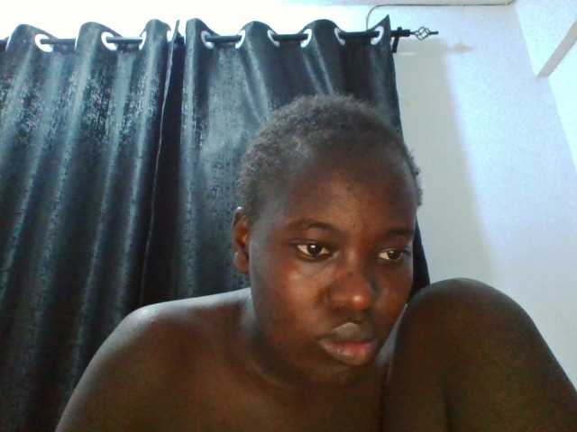 Bebes22 live cam on BongaCams