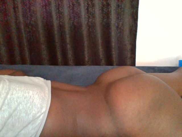 Bebes22 live cam on BongaCams