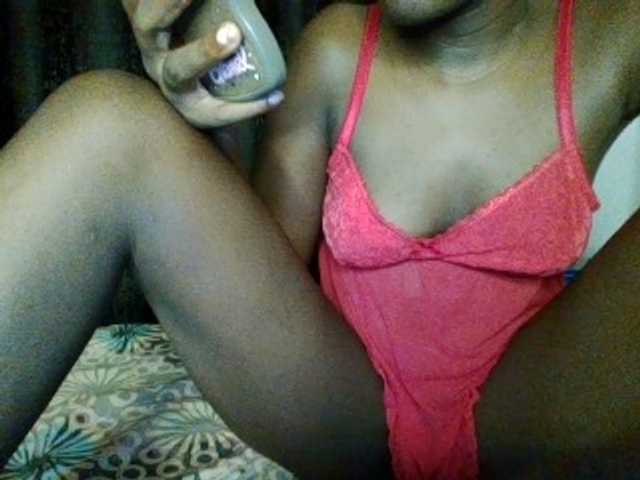 Bebes22 live cam on BongaCams