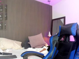 lizzarobert Porn Show