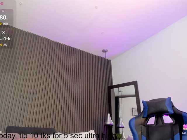 lizzarobert live cam on BongaCams