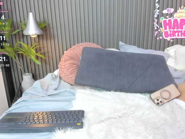 lizzarobert live cam on BongaCams