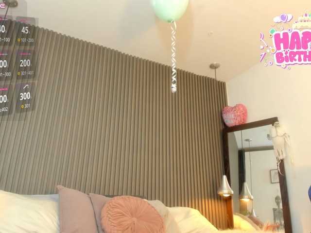 lizzarobert live cam on BongaCams