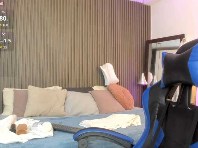 lizzarobert live cam on BongaCams