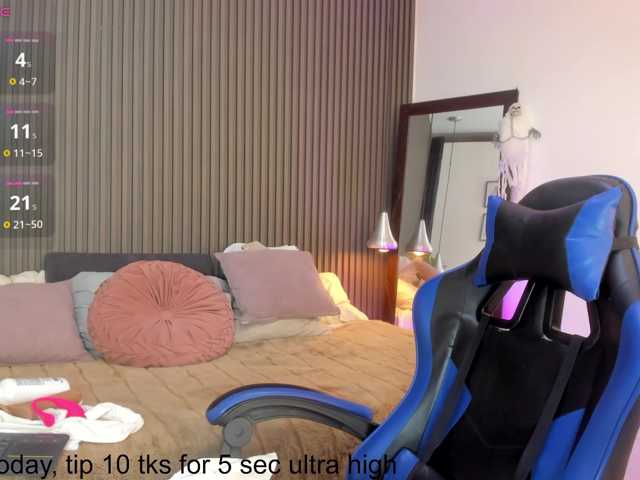 lizzarobert live cam preview