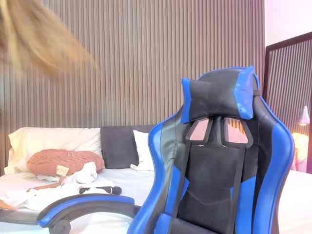 lizzarobert webcam