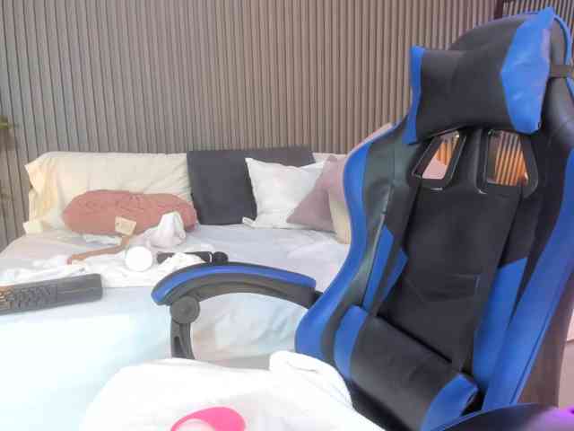 lizzarobert